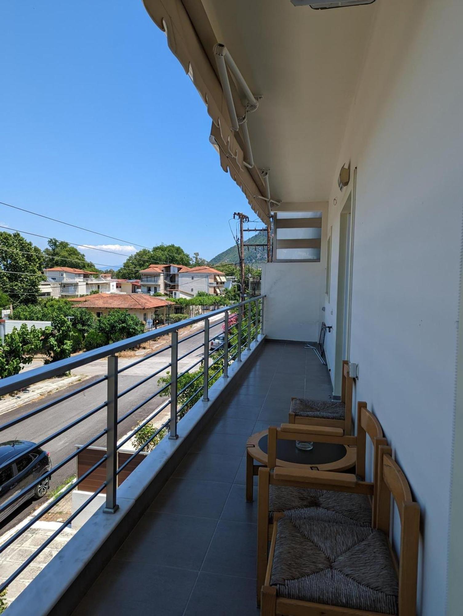 Samaras Apartments In Kamena Vourla Exteriér fotografie