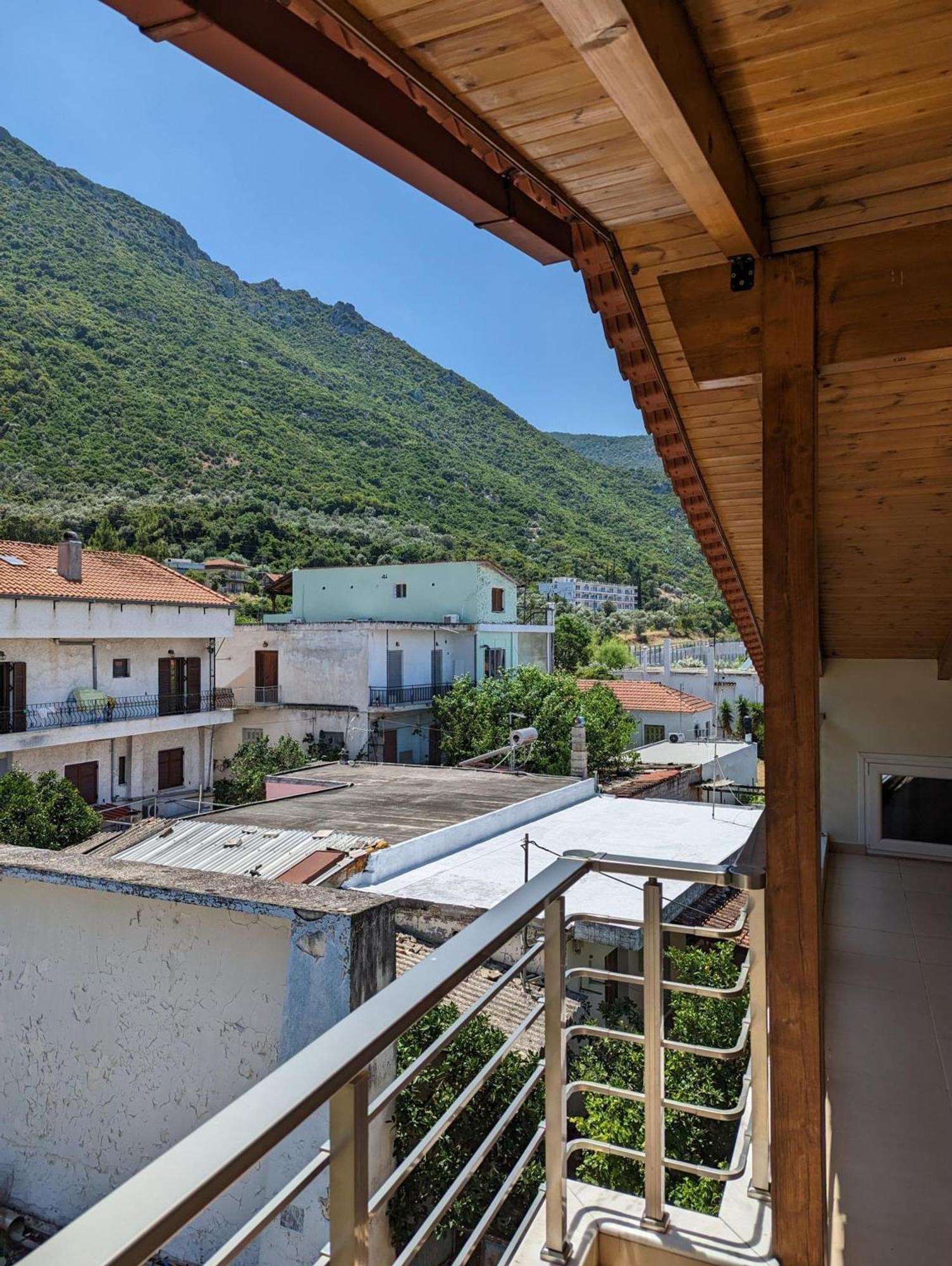 Samaras Apartments In Kamena Vourla Exteriér fotografie