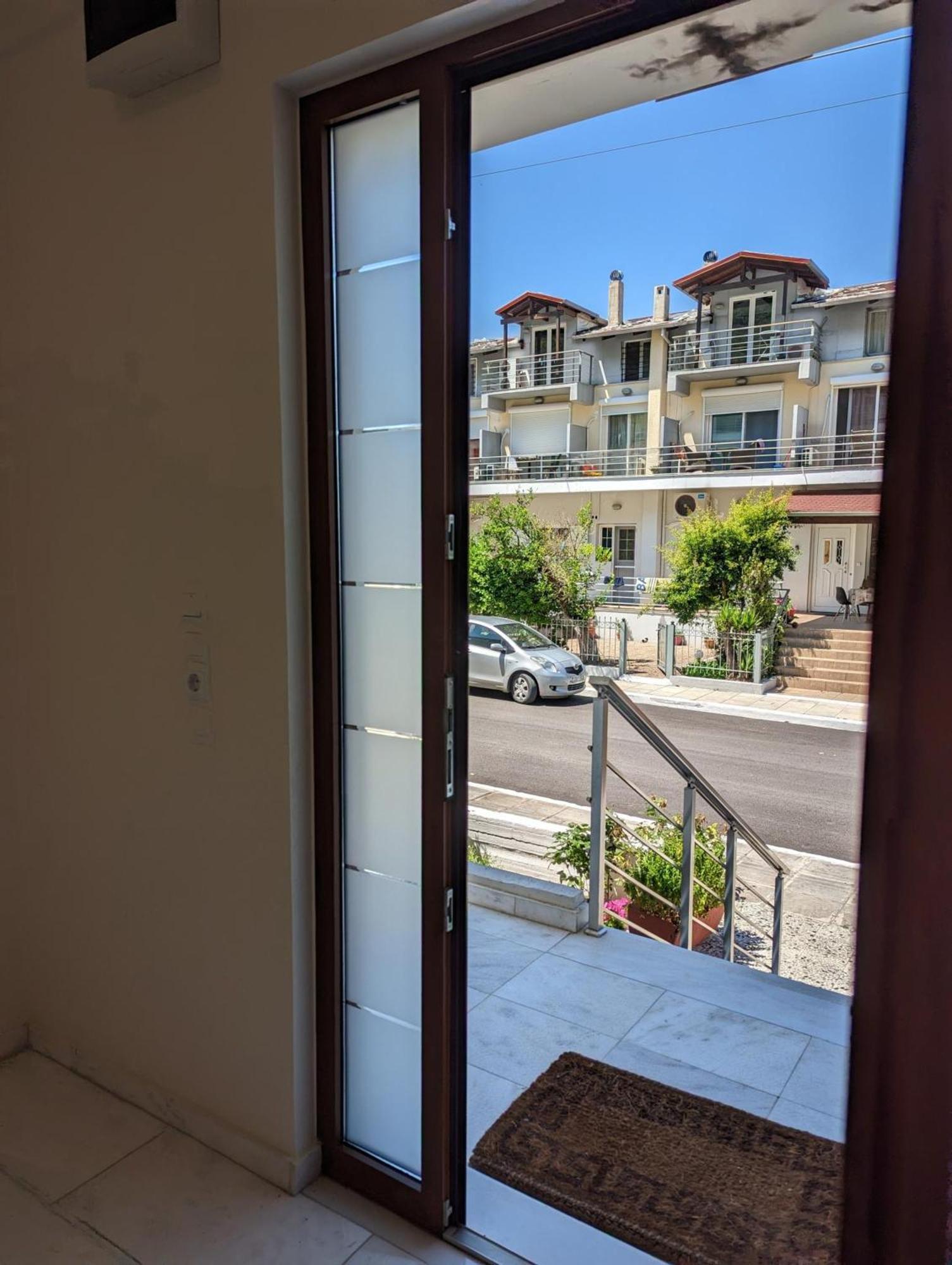Samaras Apartments In Kamena Vourla Exteriér fotografie